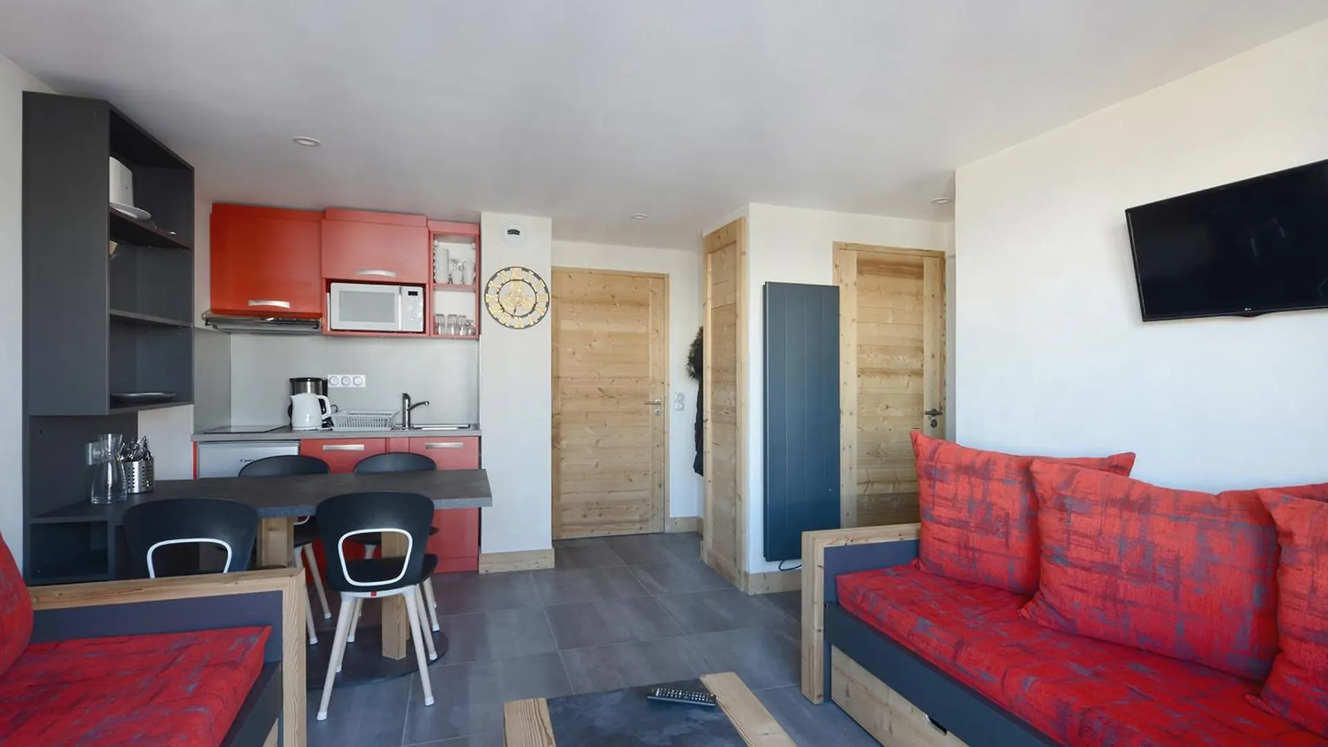 Appartement Renove 2 Pieces, Balcon, Proche Pistes Et Commerces, Sauna Et Fitness, Animaux Bienvenus - Fr-1-181-1931 La Plagne-Tarentaise